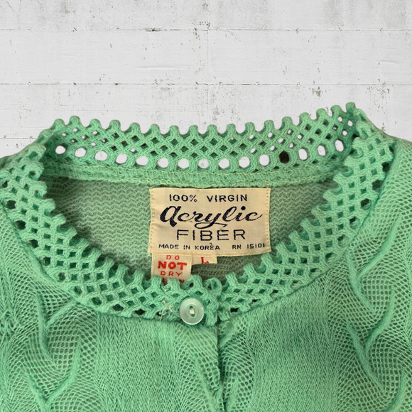 60s Vintage Pastel Green Acrylic Crewneck Crochet Cardigan Sweater Size Large - Picture 7 of 8
